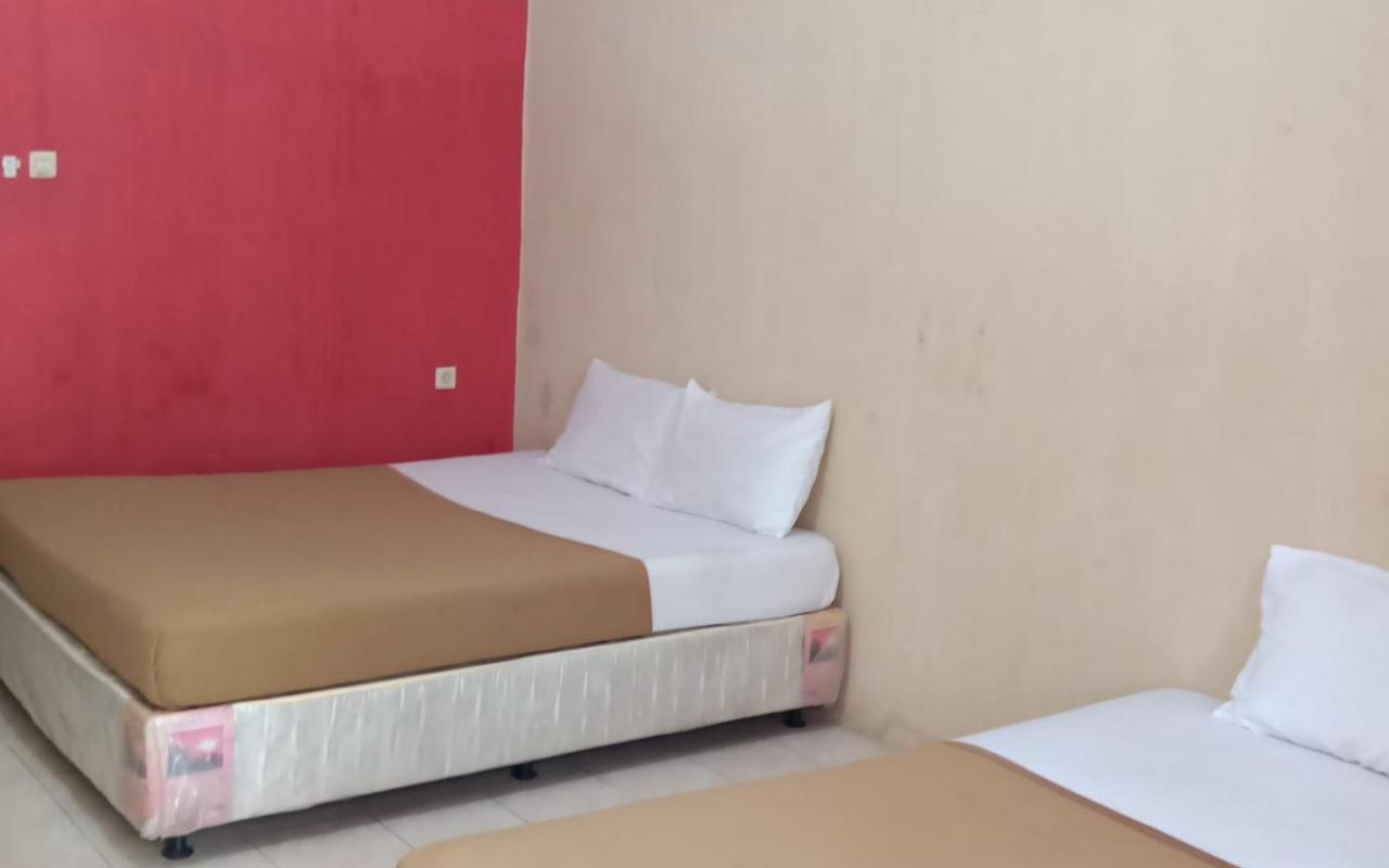 Hotel Nirwana Situbondo Redpartner 반유안젯 외부 사진