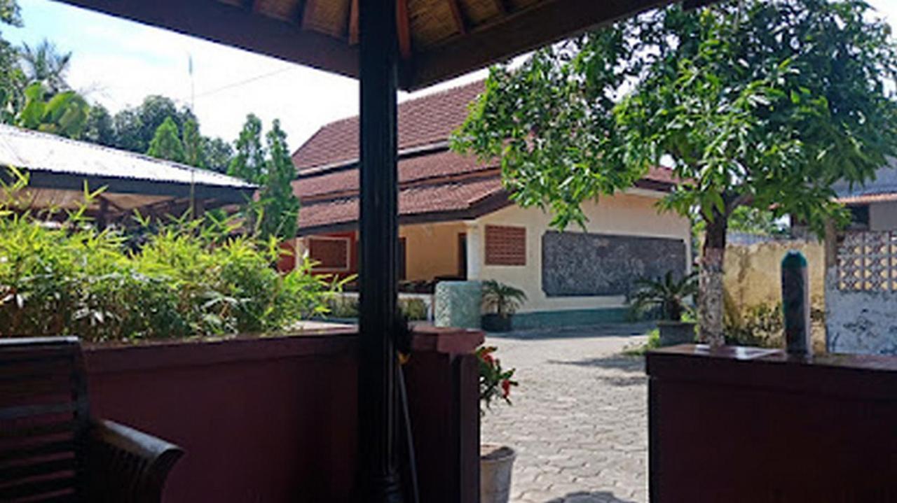 Hotel Nirwana Situbondo Redpartner 반유안젯 외부 사진