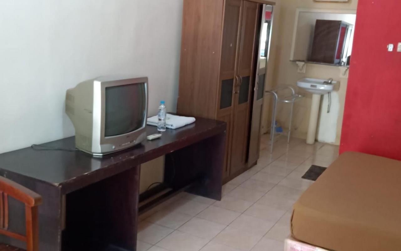 Hotel Nirwana Situbondo Redpartner 반유안젯 외부 사진