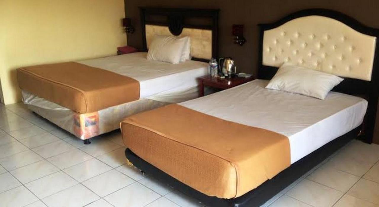 Hotel Nirwana Situbondo Redpartner 반유안젯 외부 사진